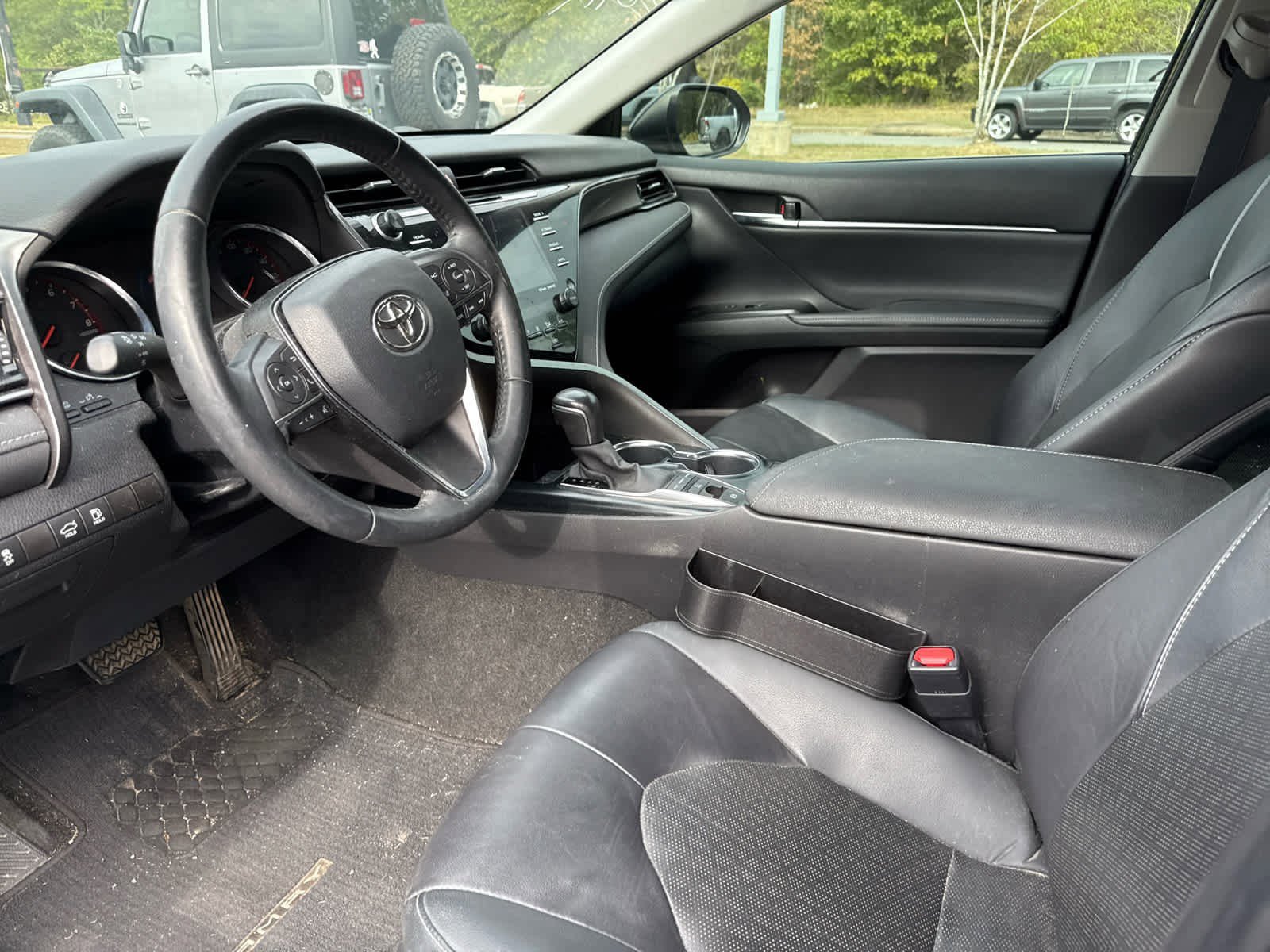 2020 Toyota Camry XSE photo 8