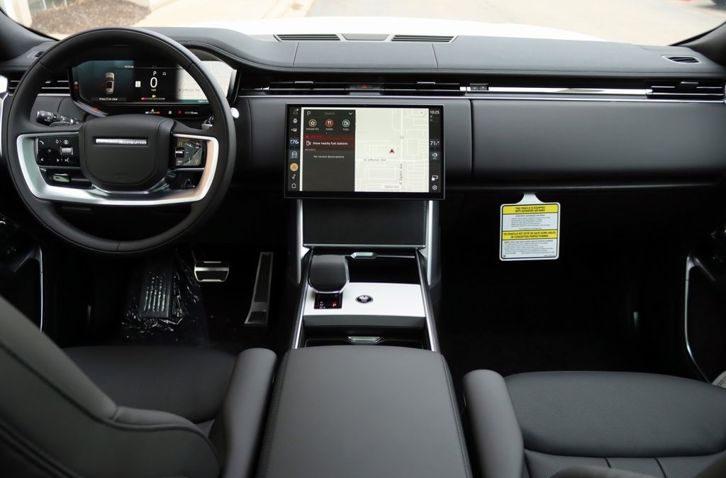 2025 LAND ROVER RANGE ROVER - Image 9