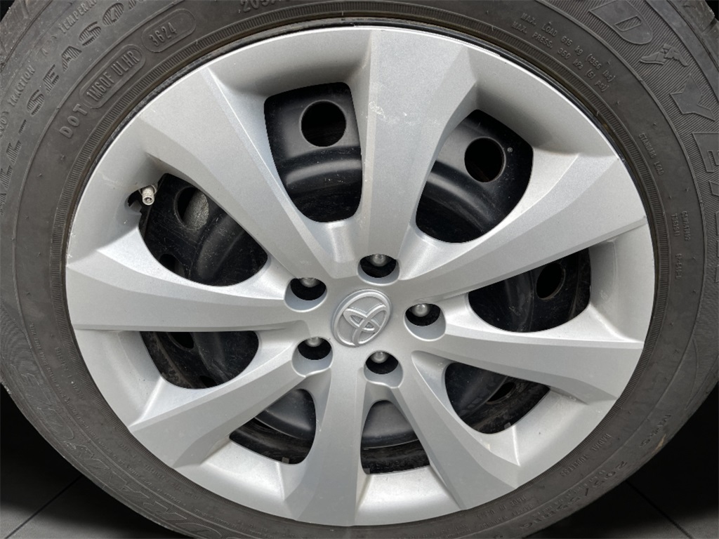 2023 Toyota Corolla LE photo 26
