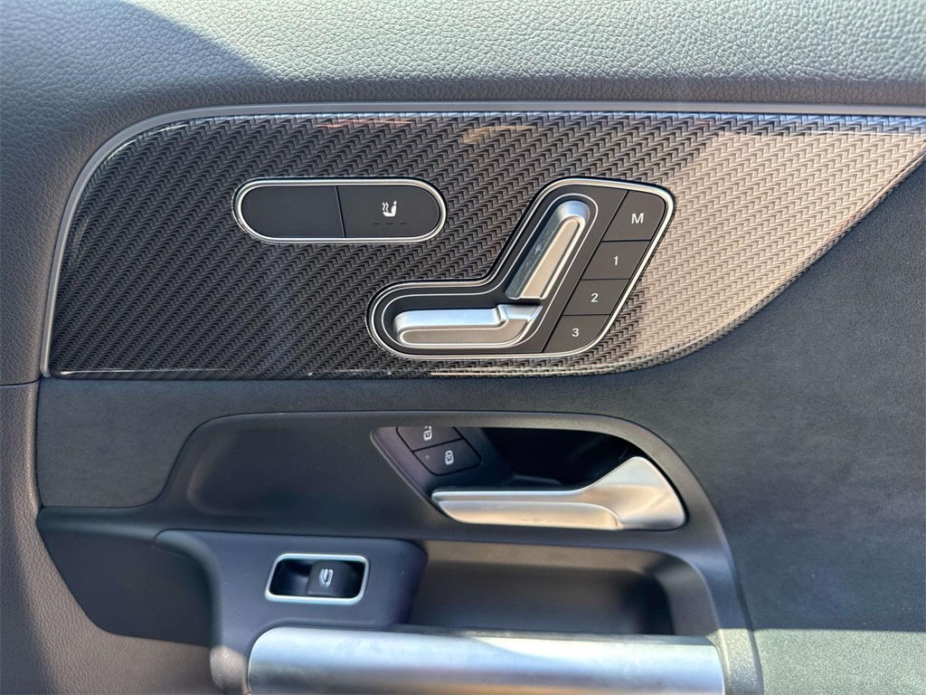 2025 Mercedes Benz GLA AMG 35 4MATIC photo 15