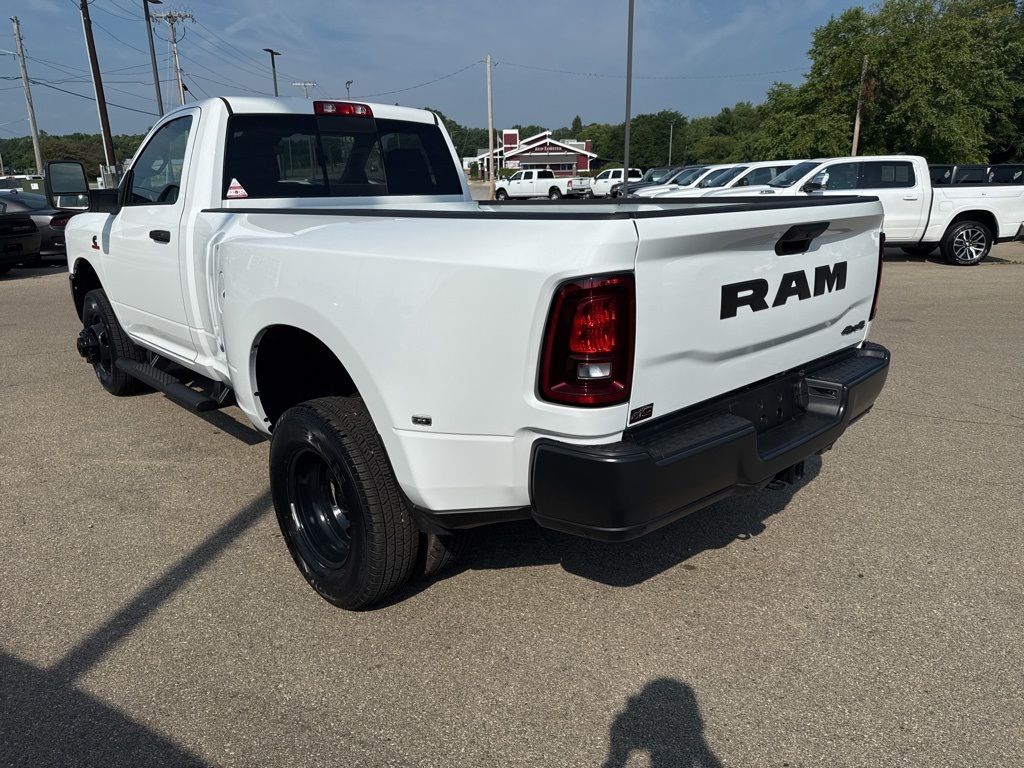 2025 Ram 3500 Tradesman photo 4