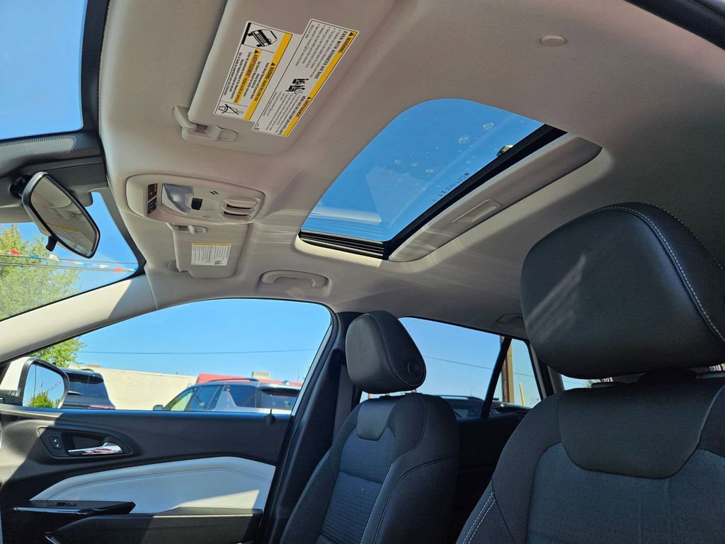 2025 Chevrolet Trax LT photo 23