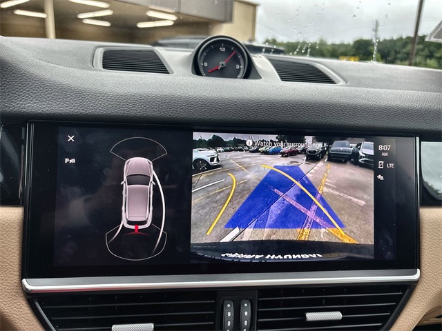 2022 Porsche Cayenne Base photo 18