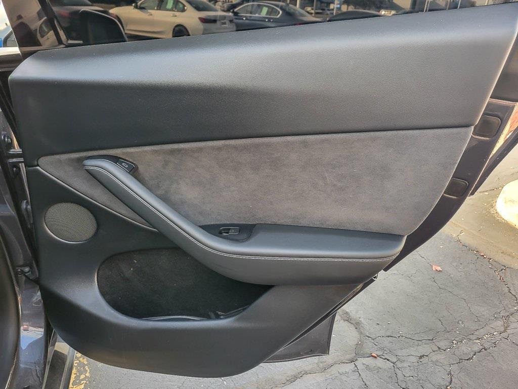 2024 TESLA MODEL Y - Image 18
