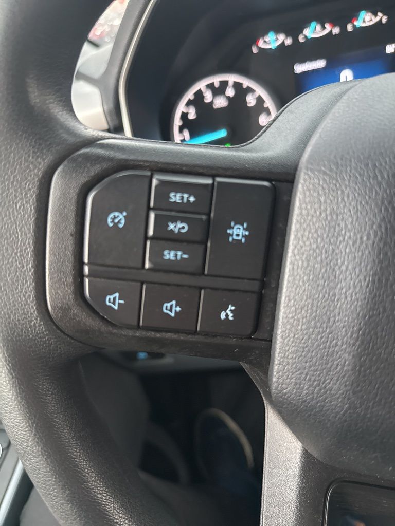 2023 Ford F-150 XLT photo 22