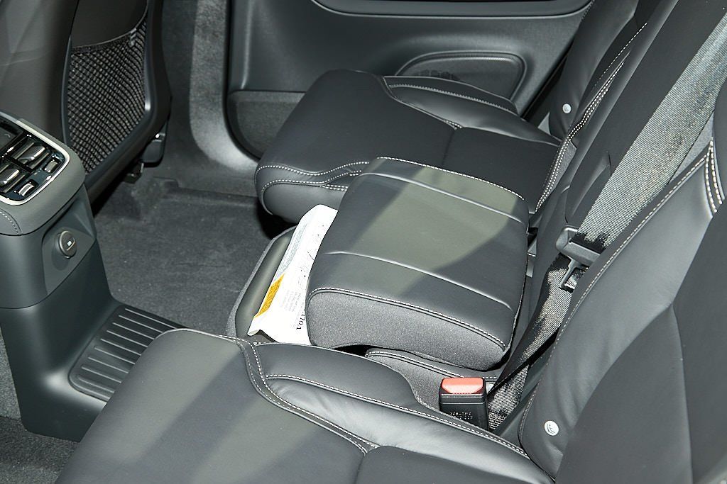 2026 VOLVO XC90 - Image 20