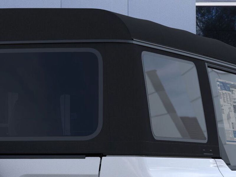 2025 Ford Bronco Base photo 21