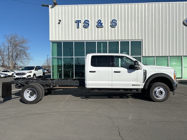 2023 Ford F-550 XLT photo 3