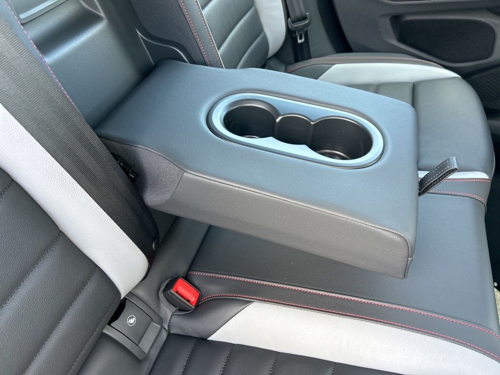 2025 Volkswagen Golf GTI SE photo 42