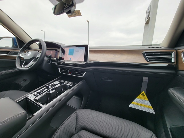 2025 Volkswagen Atlas SE Technology photo 4