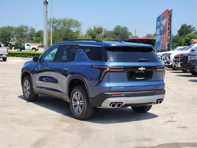 2026 Chevrolet Traverse photo 3