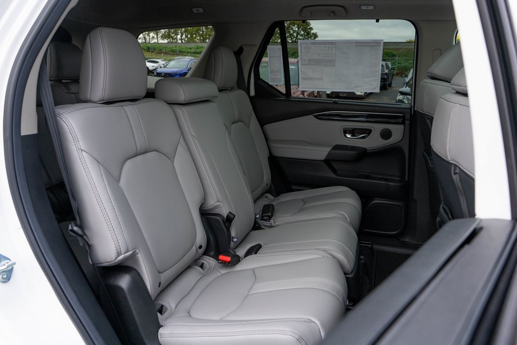 2025 Honda Pilot Touring photo 15