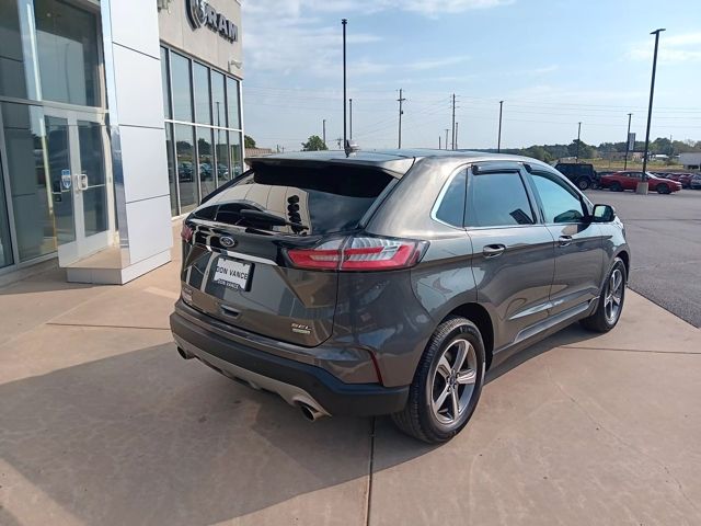 2020 Ford Edge SEL photo 5