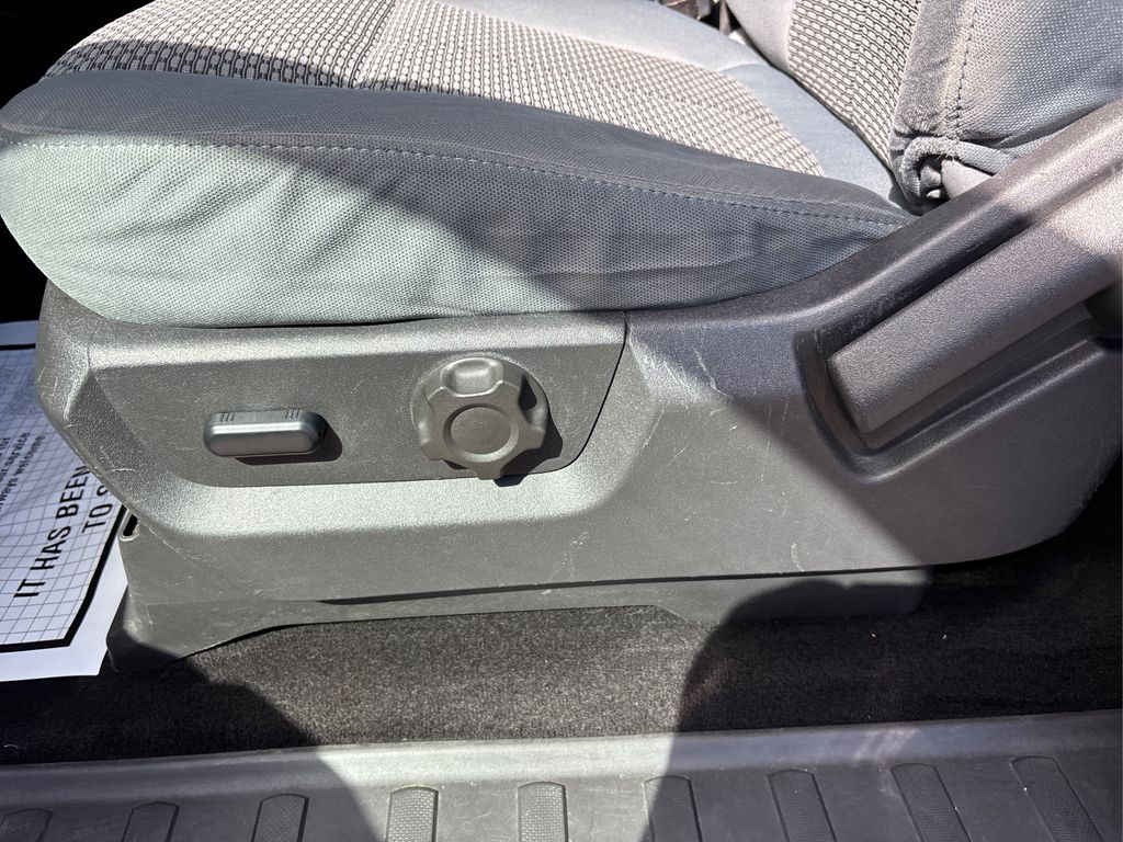 2015 Ford F-250 photo 26