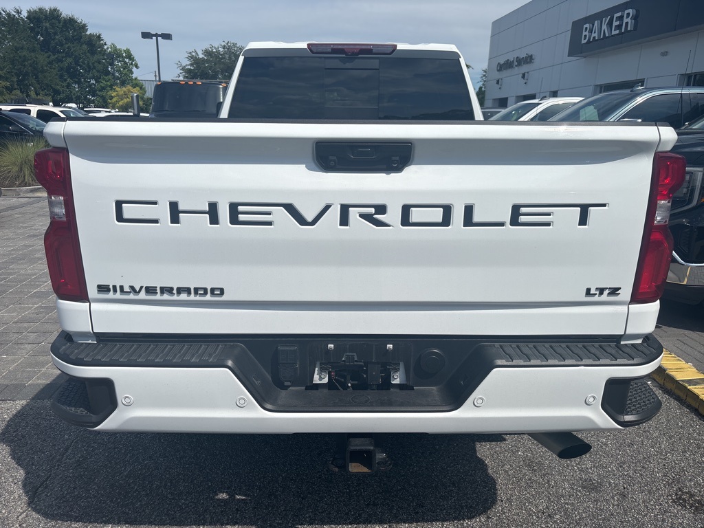 2024 Chevrolet Silverado 2500HD LTZ photo 3