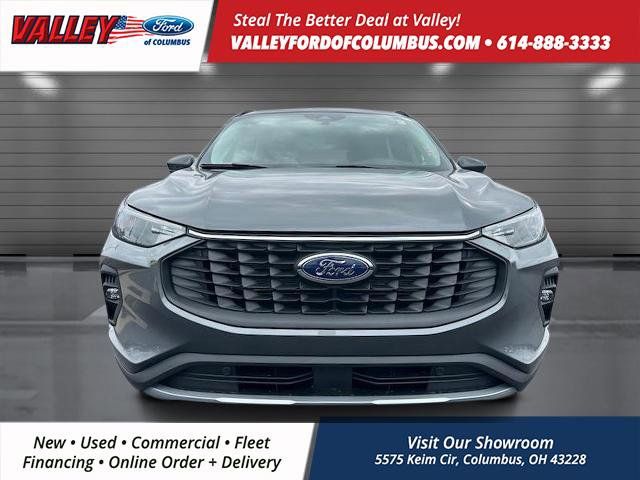 2024 Ford Escape Plug-In Hybrid photo 2