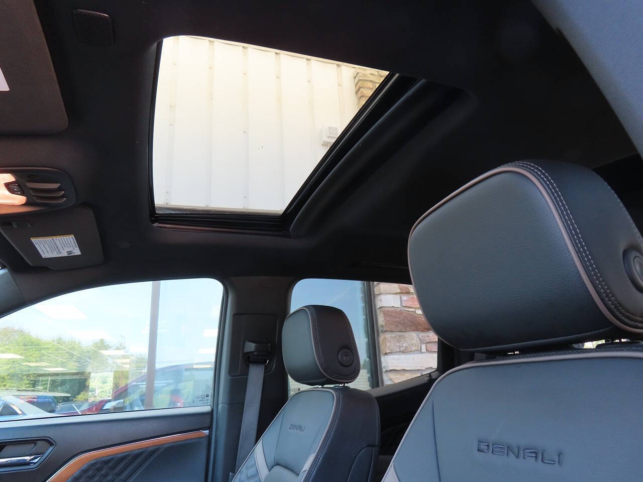 2024 Gmc Canyon Denali photo 20