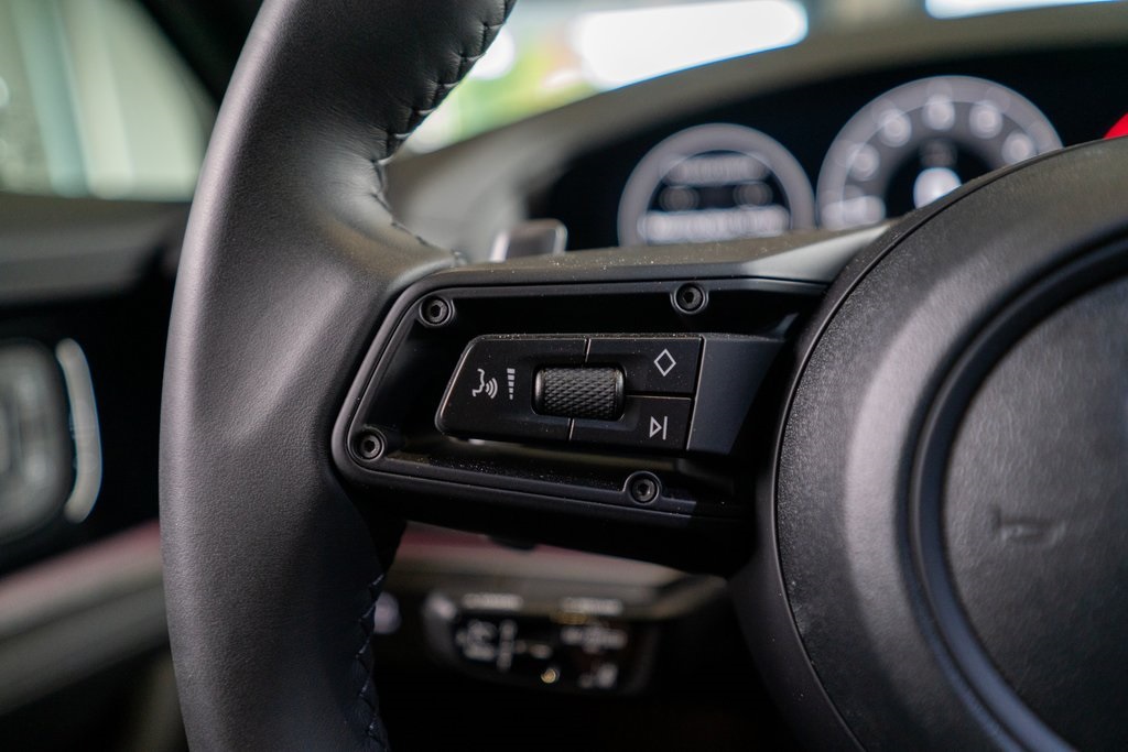 2025 Porsche Panamera 4 photo 30