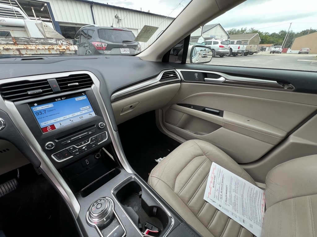 2018 Ford Fusion SE photo 11