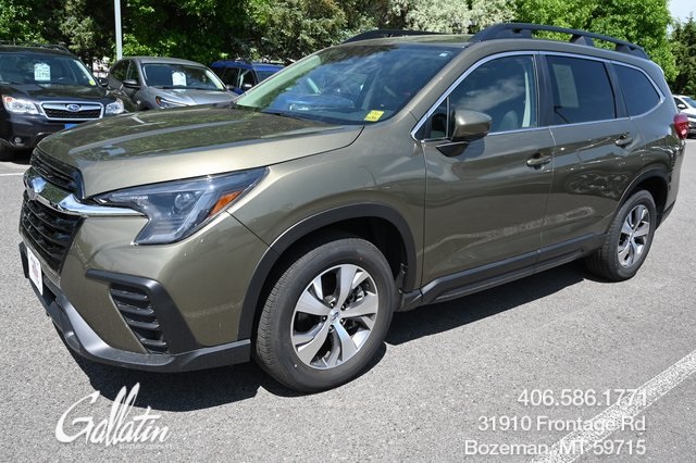 2024 Subaru Ascent Premium's photo