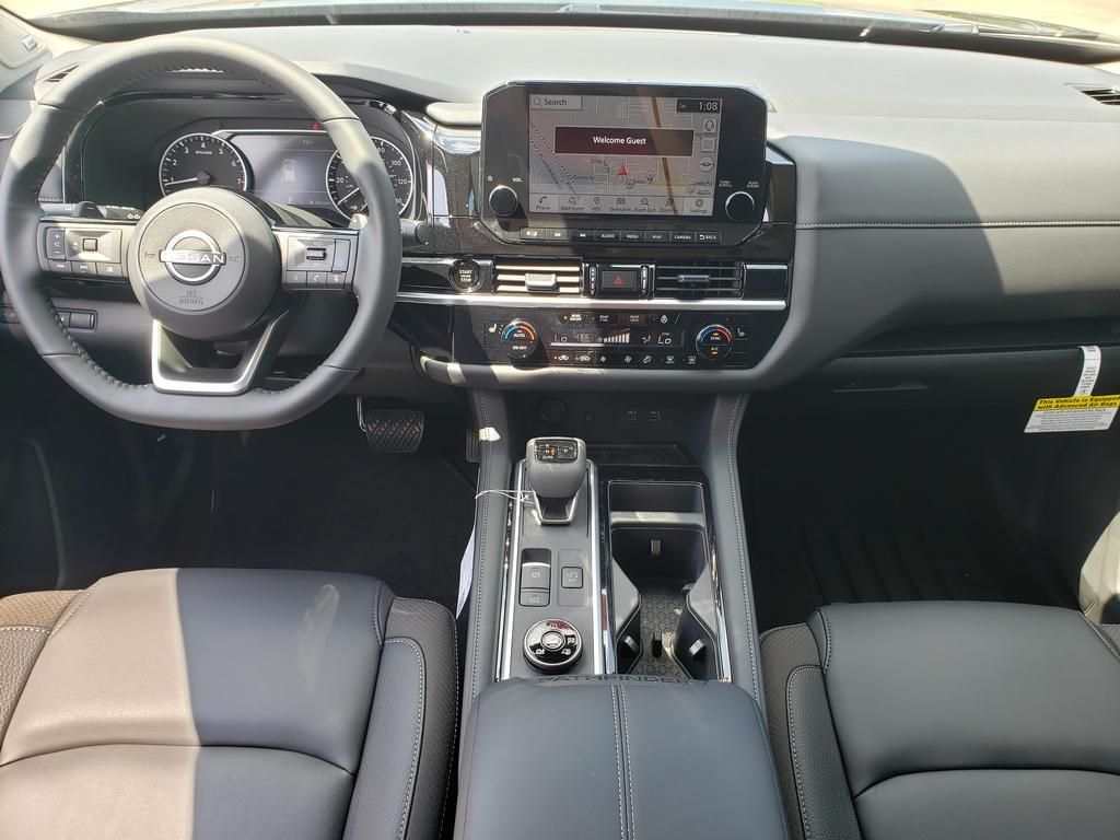2025 Nissan Pathfinder SL photo 8