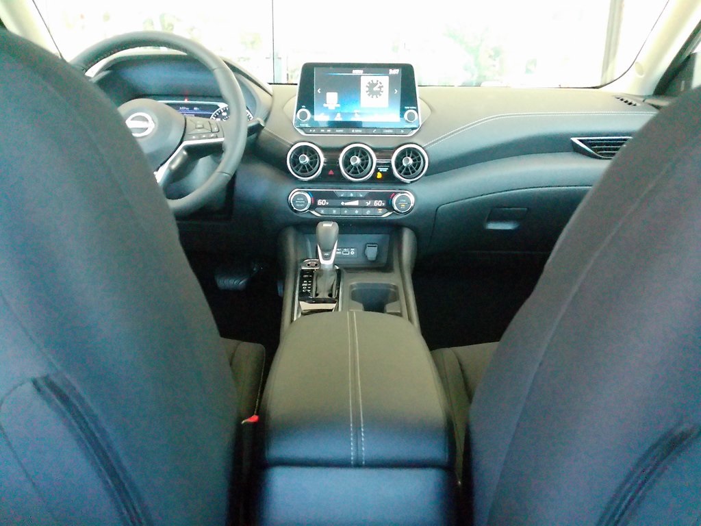 2025 Nissan Sentra SV photo 22