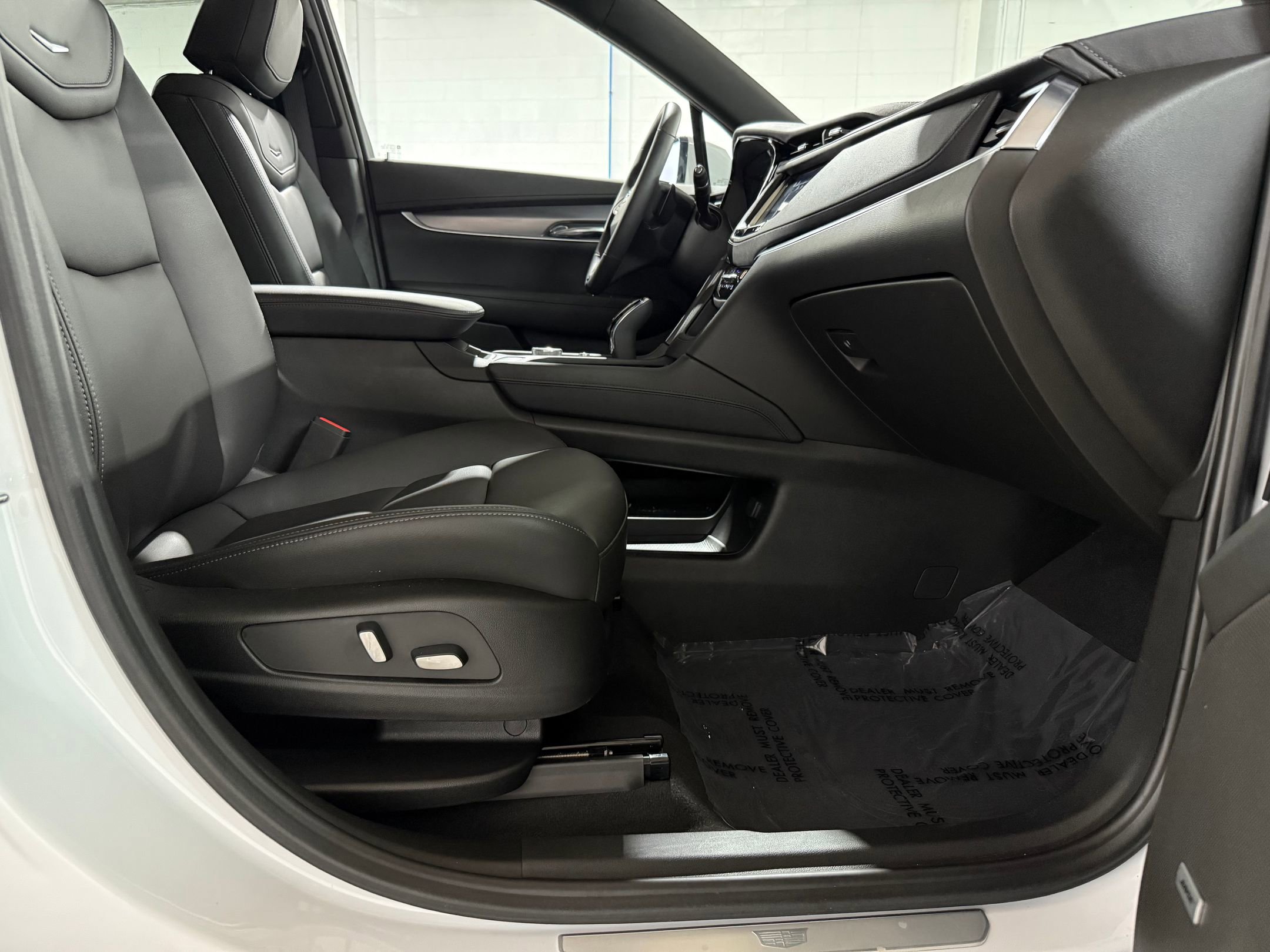 2025 Cadillac XT6 Luxury photo 47