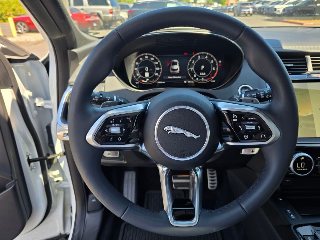 2024 Jaguar E-PACE R-Dynamic SE photo 19