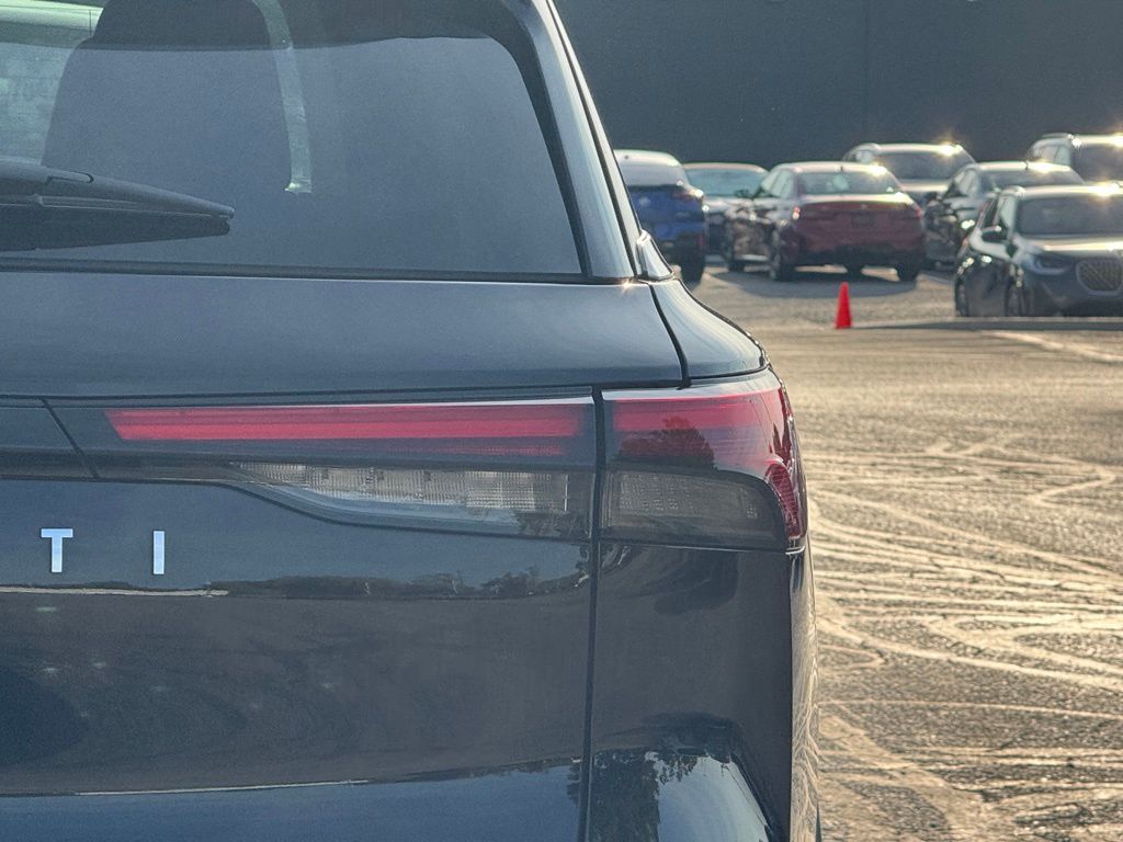 2025 Infiniti QX60 Sensory photo 6
