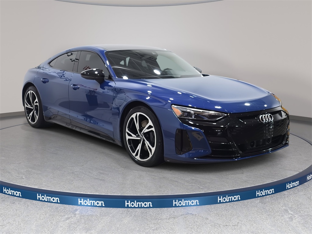 2022 Audi e-tron GT Premium Plus photo 2