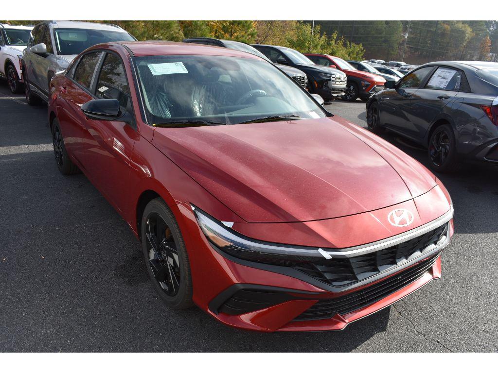 2026 Hyundai Elantra SEL Sport photo 2