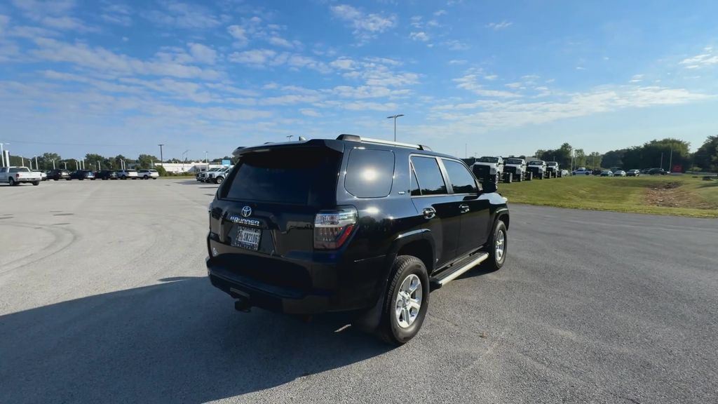 2019 Toyota 4Runner SR5 Premium photo 8