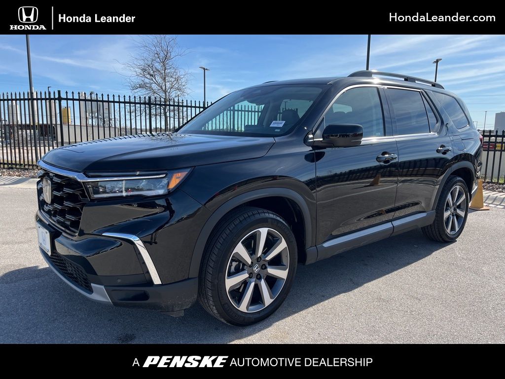 2025 Honda Pilot Touring's photo