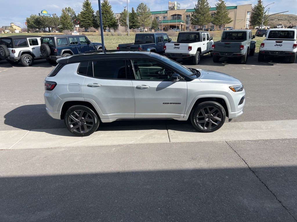 2025 Jeep Compass Limited photo 4