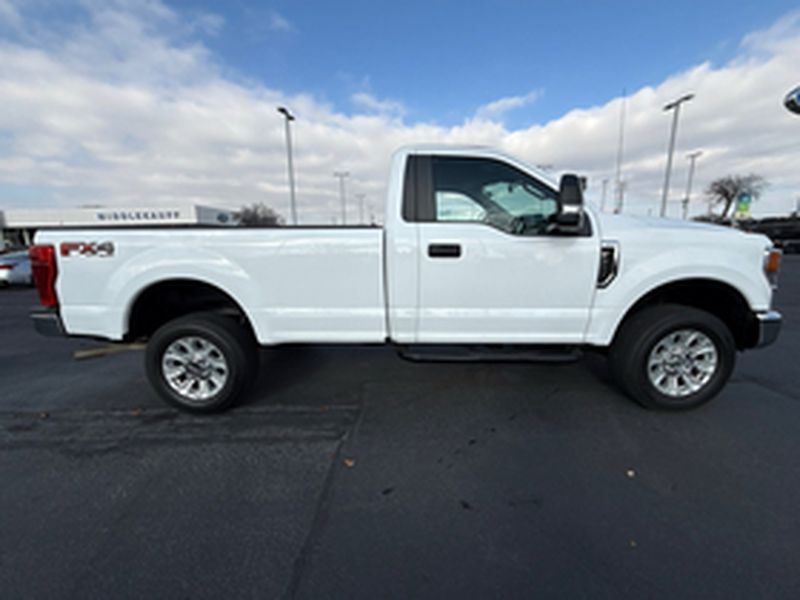 2021 Ford F-350 Super Duty XLT's photo
