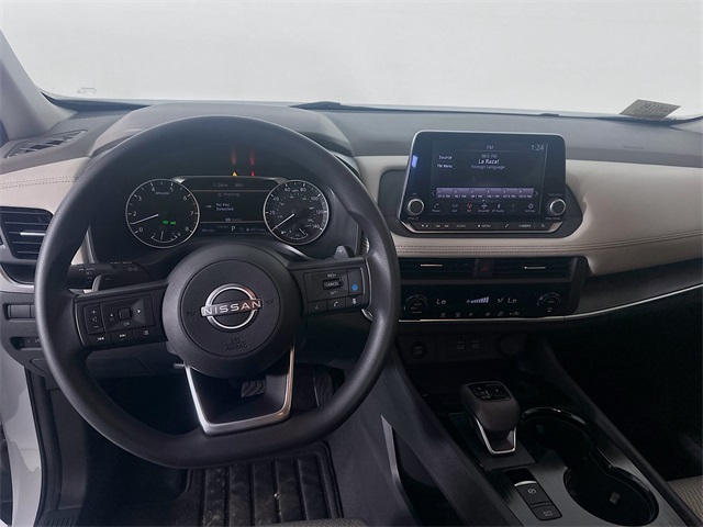 2025 Nissan Rogue SV photo 12