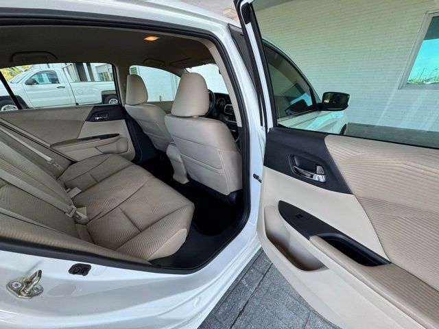 2015 Honda Accord LX photo 20
