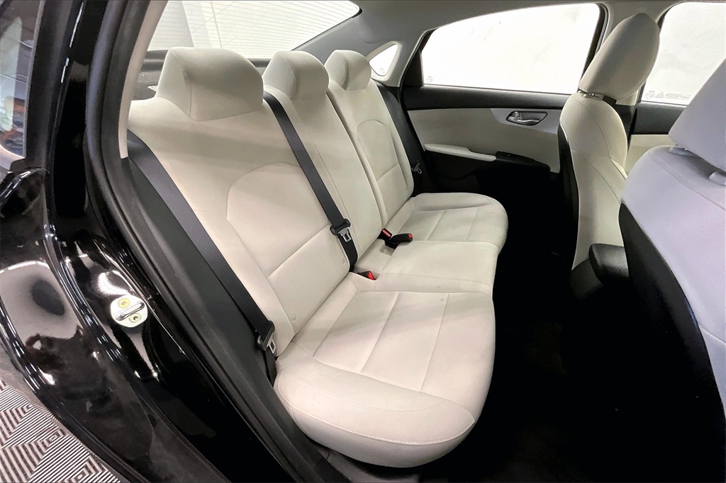 2023 Kia Forte LXS photo 22