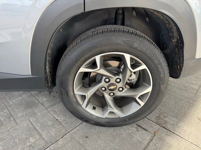 2024 Chevrolet Trax LT photo 3