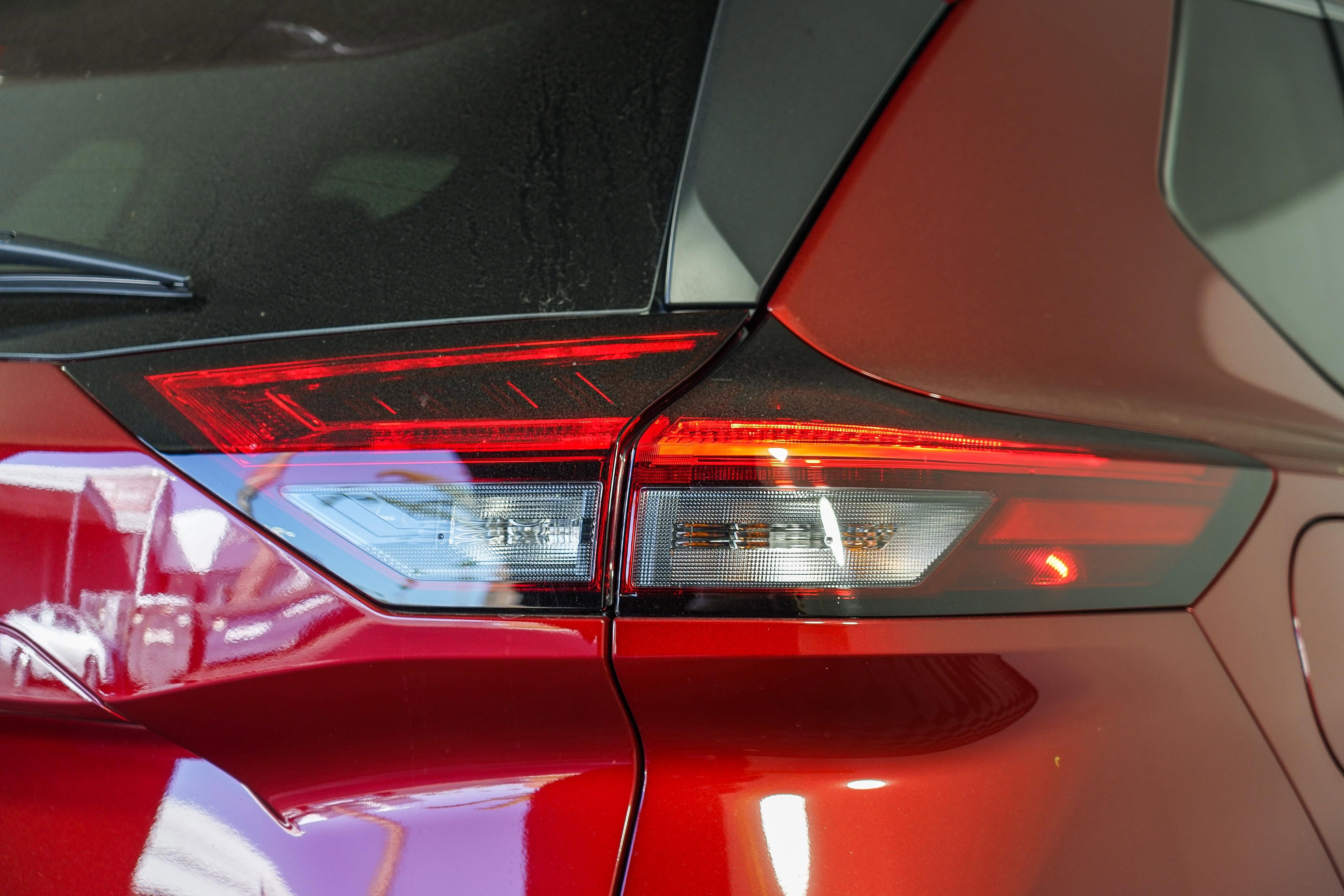 2025 Nissan Rogue SV photo 7