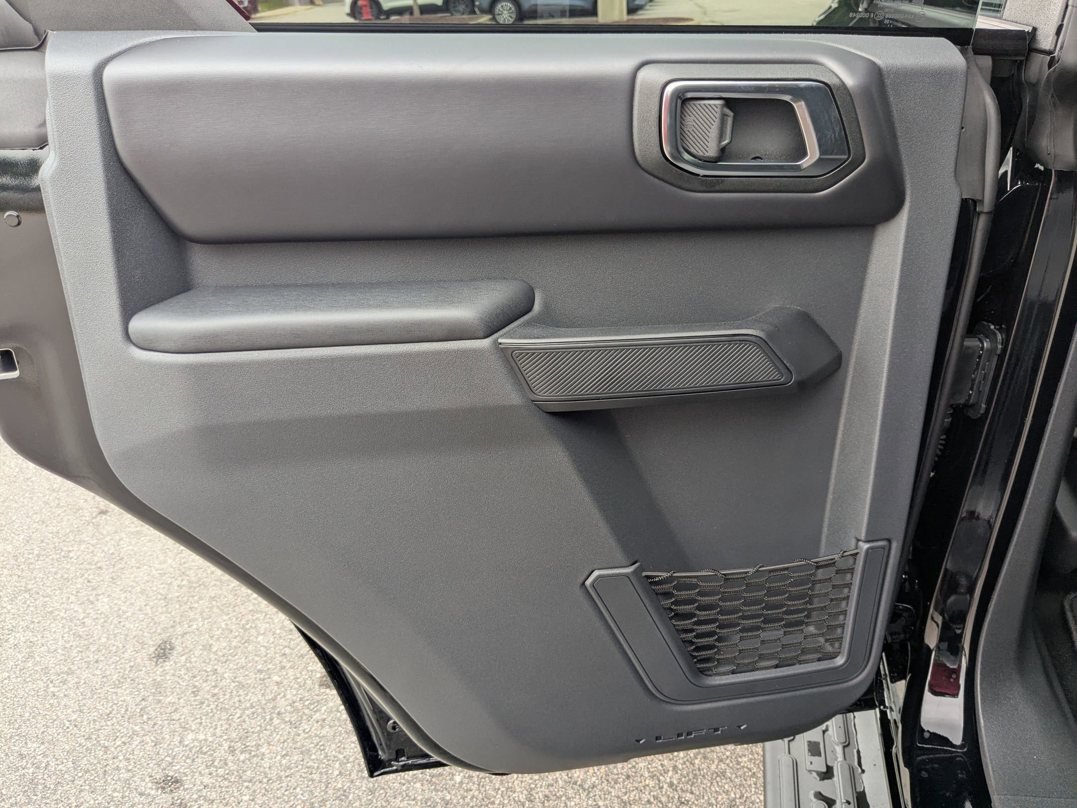 2025 Ford Bronco Outer Banks photo 24