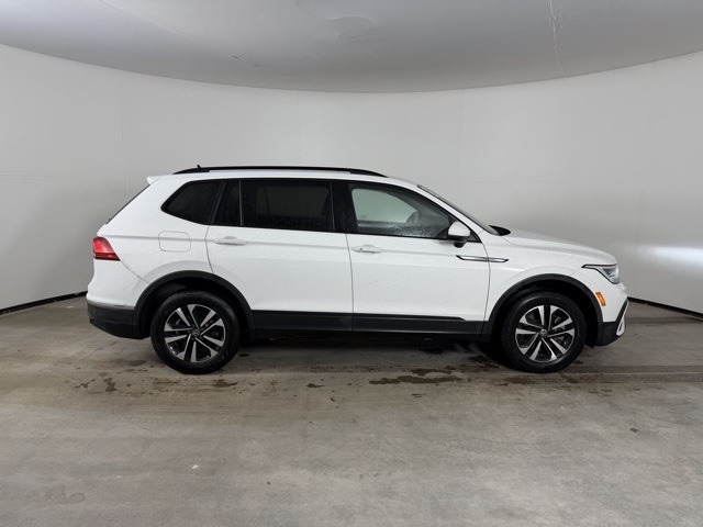 2022 Volkswagen Tiguan S photo 3