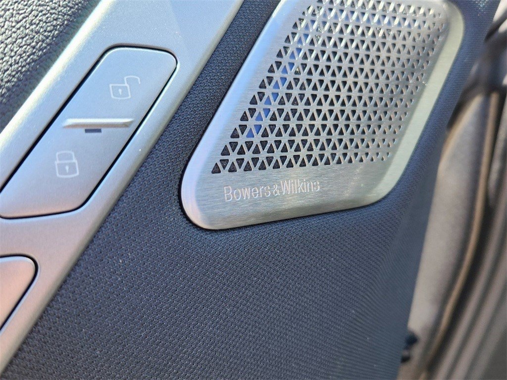 2025 Bmw iX iX M60 photo 15