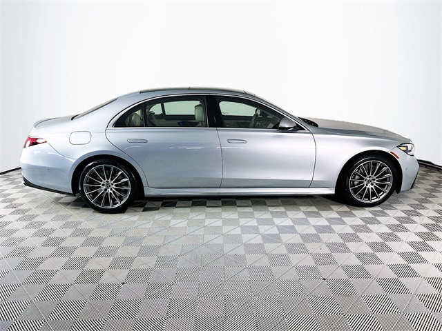 2026 Mercedes Benz S 500 4MATIC photo 8