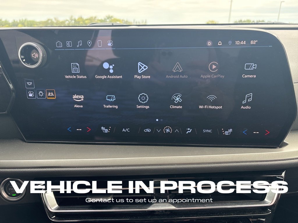 2025 Chevrolet Traverse photo 15