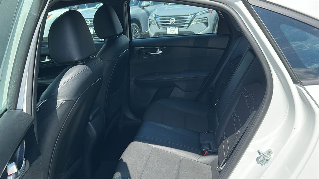 2023 Kia Forte GT-Line photo 22