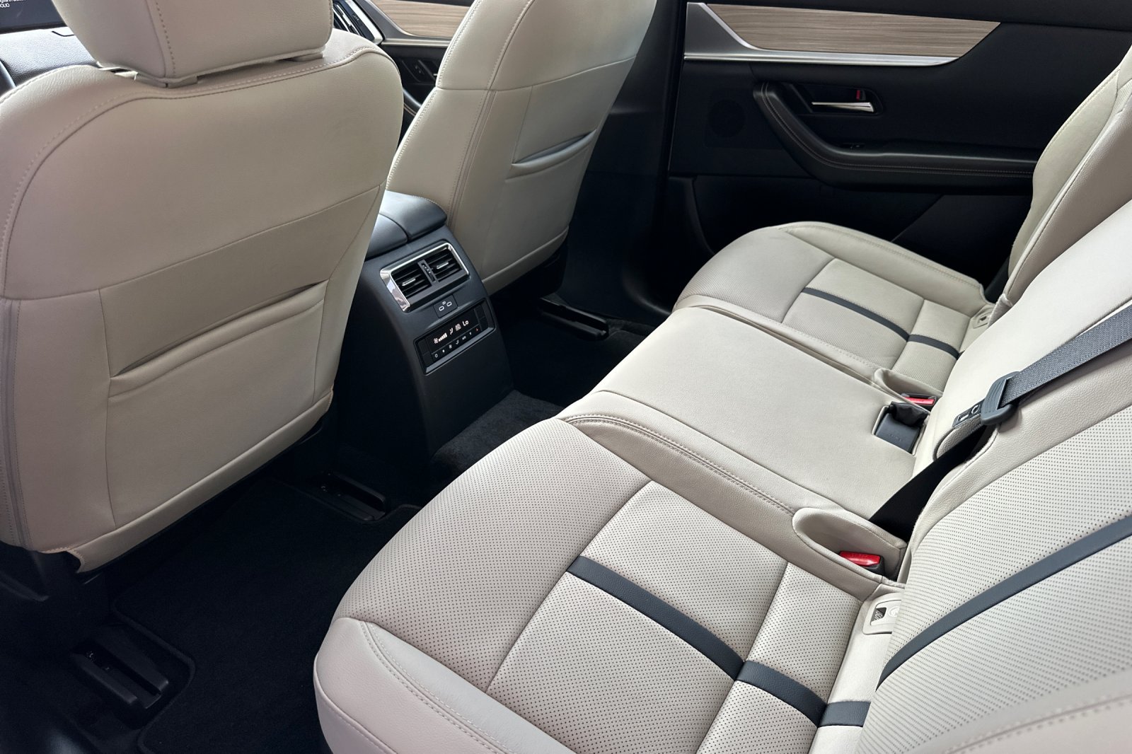 2024 Mazda CX-90 Preferred photo 13