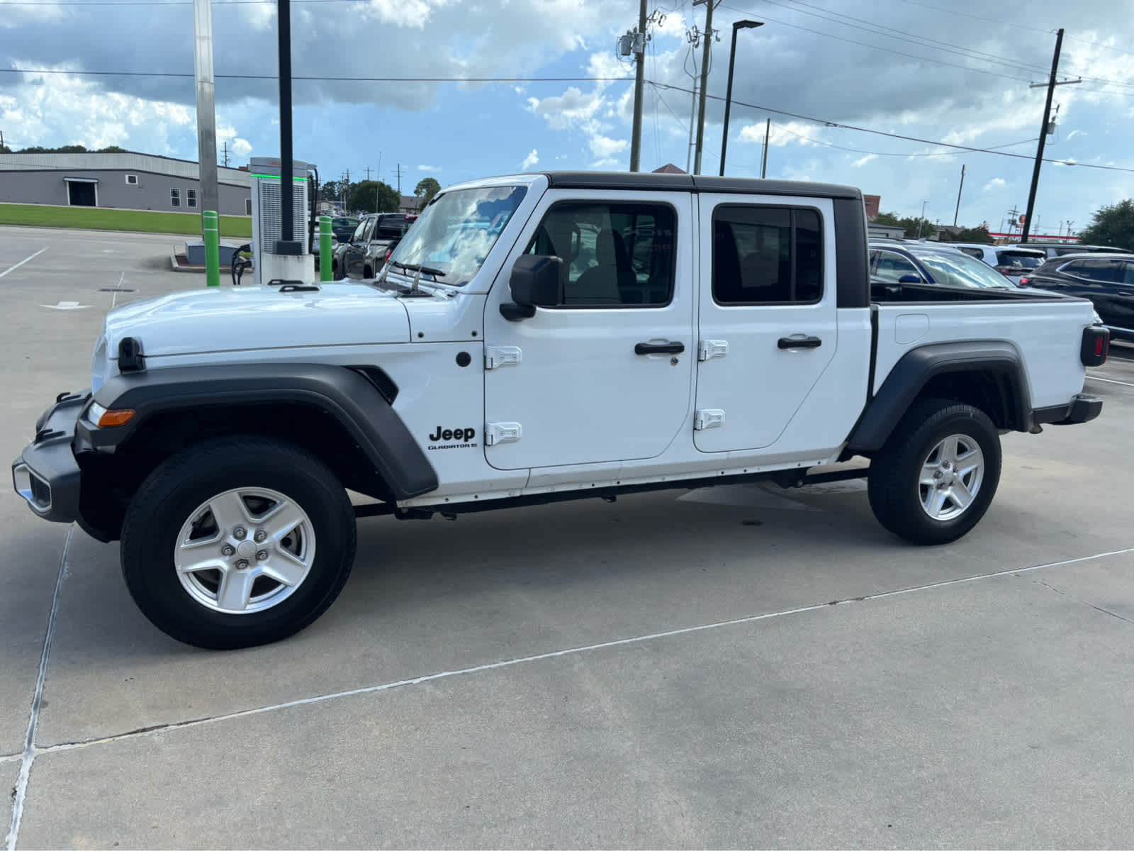 2023 Jeep Gladiator Sport S photo 3