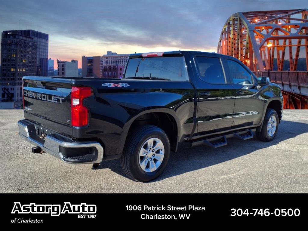 2021 Chevrolet Silverado 1500 LT photo 3