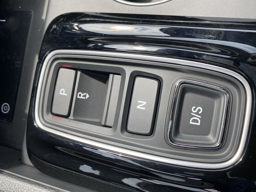 2025 Honda Pilot Touring photo 20